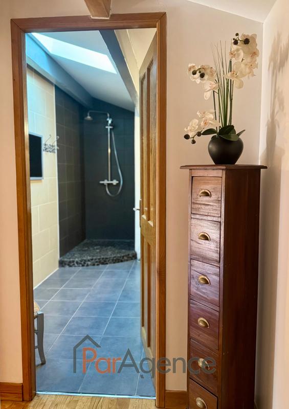 Maison - 189 m² - 6 pièces