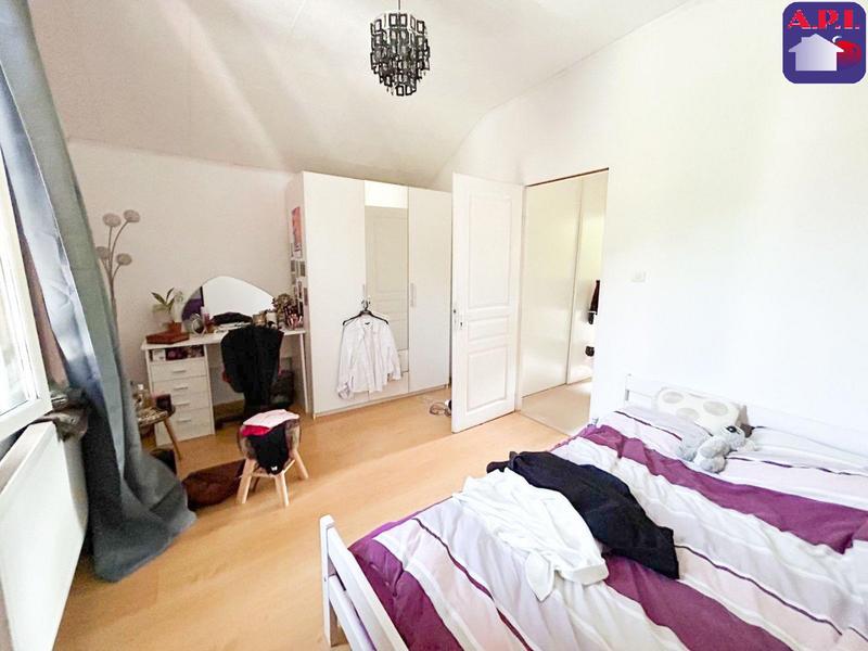 Maison - 140 m² - 8 pièces