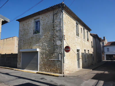 Maison - 95 m² - 4 pièces