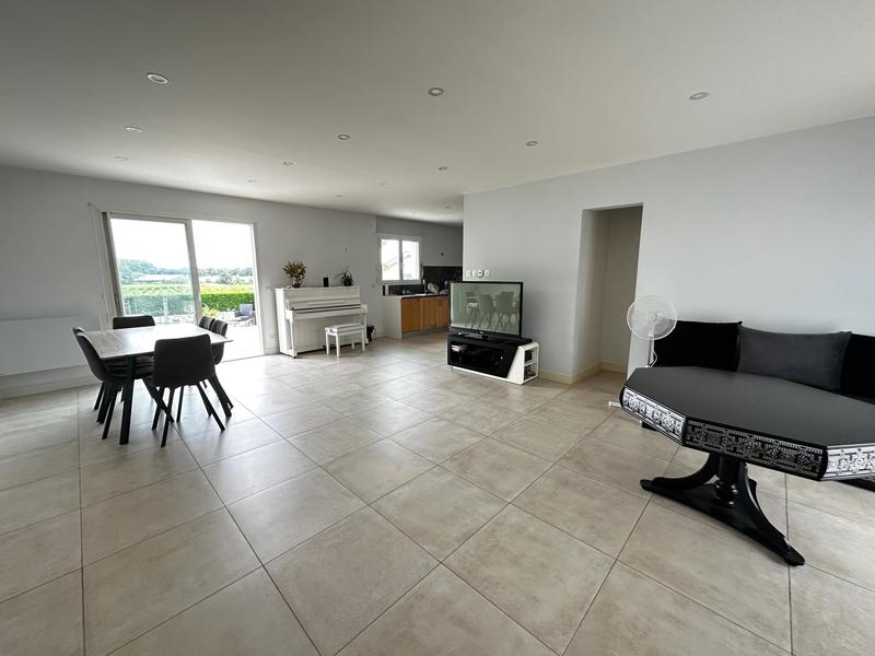 Maison - 115 m² - 6 pièces