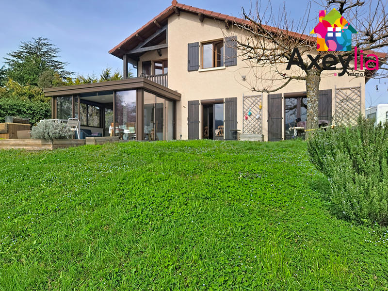 Maison - 138 m² - 6 pièces