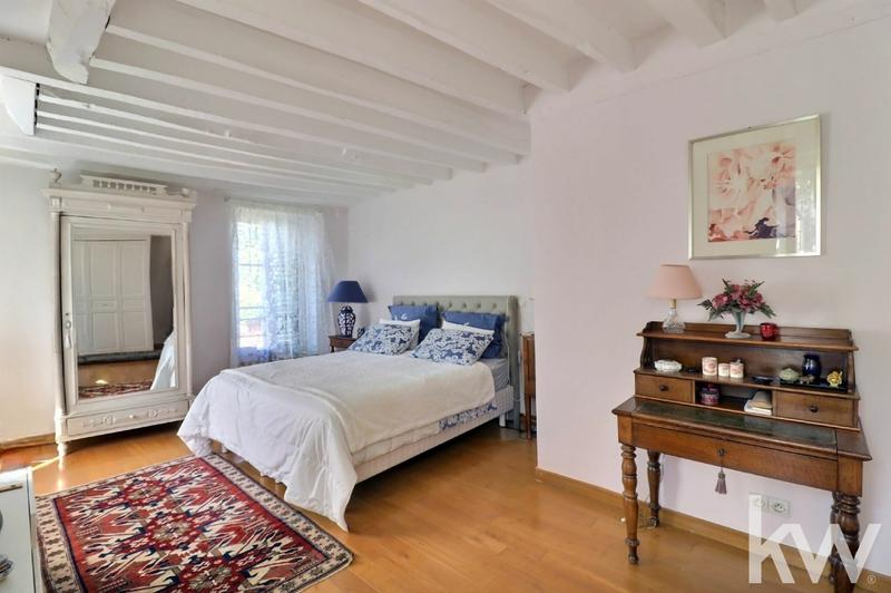 Maison - 225 m² - 7 pièces