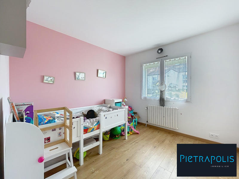 Maison - 186 m² - 8 pièces