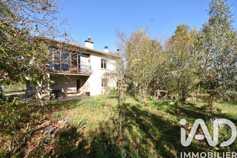 Maison - 195 m² - 10 pièces