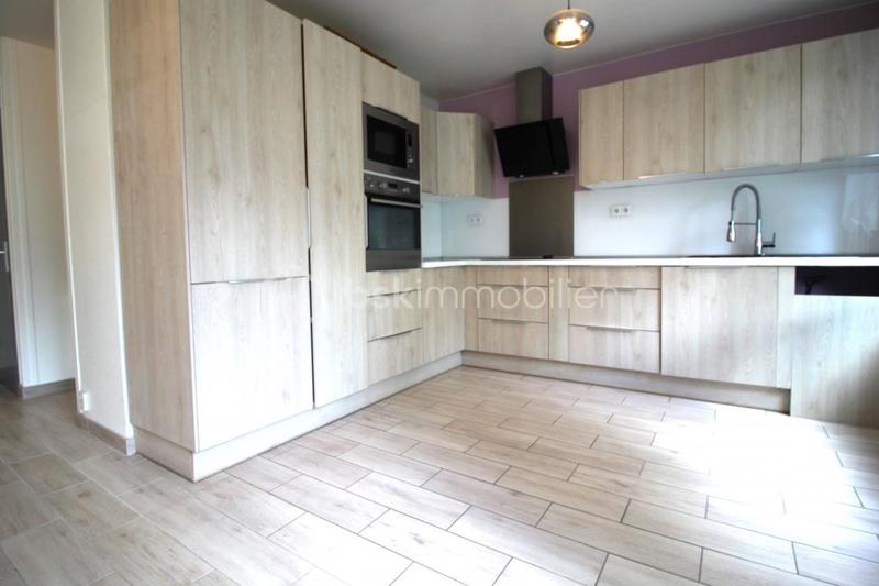 Demeure - 100 m² - 5 pièces