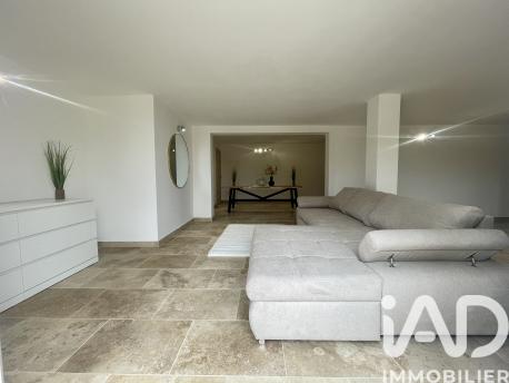 Maison - 294 m² - 9 pièces