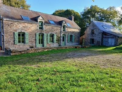 Propriété - 199 m² - 7 pièces