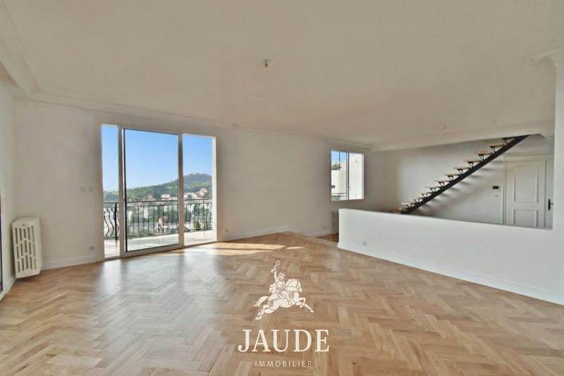 Appartement - 202 m² - 5 pièces