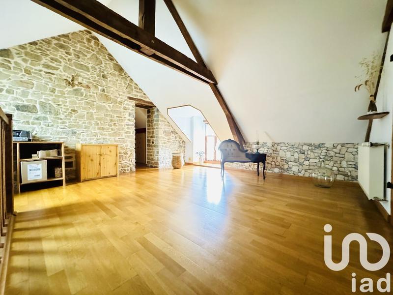 Maison - 204 m² - 5 pièces