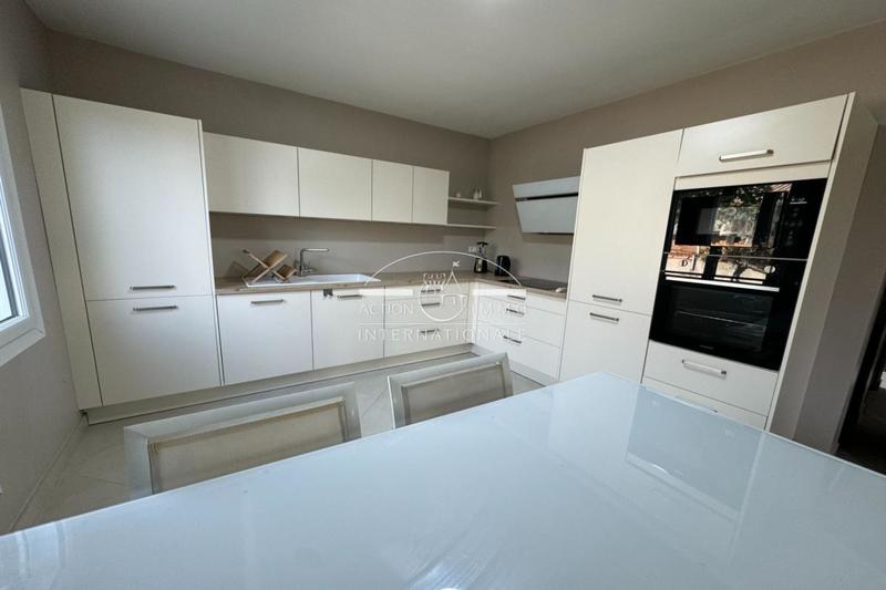 Maison - 112 m² - 4 pièces