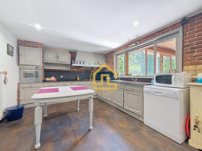 Maison - 212 m² - 7 pièces
