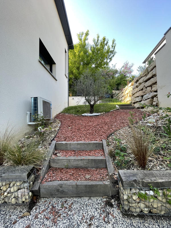 Maison - 220 m² - 6 pièces