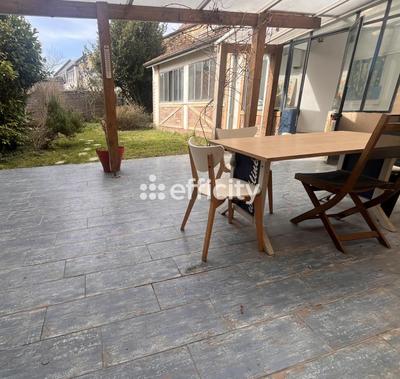 Maison - 153 m² - 6 pièces