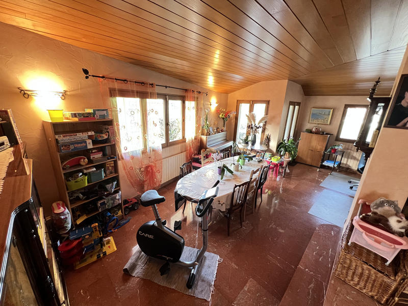 Maison - 287 m² - 10 pièces