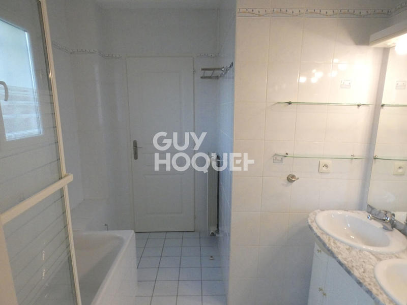 Maison - 154 m² - 8 pièces