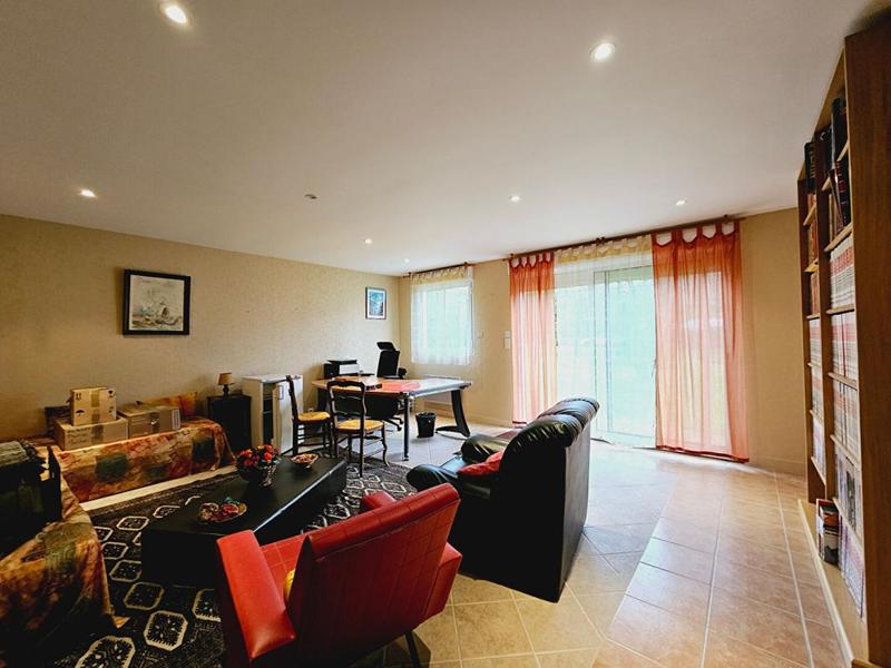 Maison - 229 m² - 9 pièces