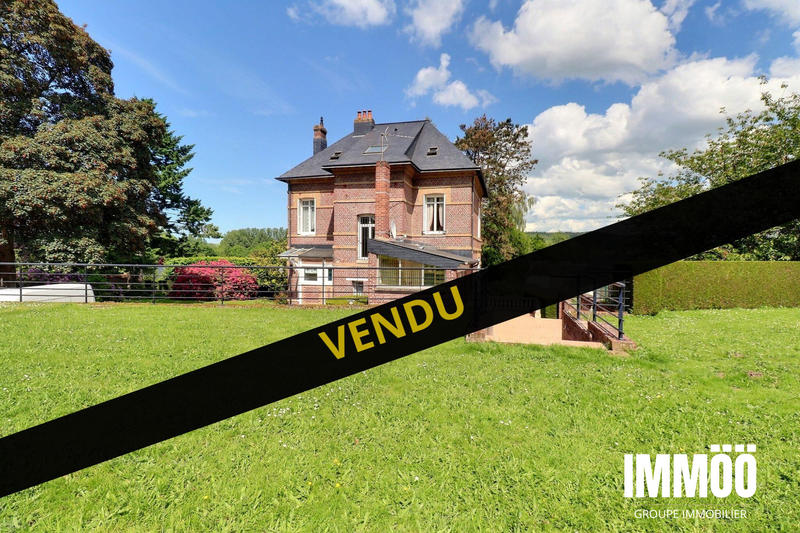 Maison - 265 m² - 6 pièces