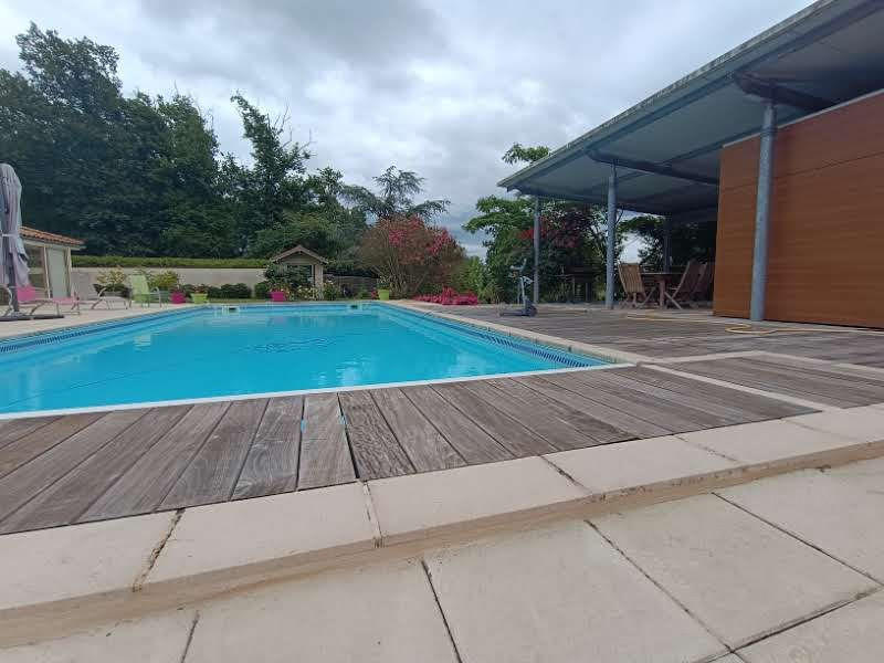 Villa - 248 m² - 8 pièces