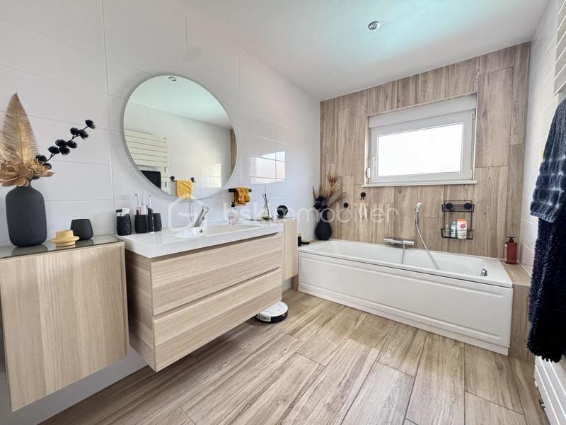 Maison - 211 m² - 6 pièces