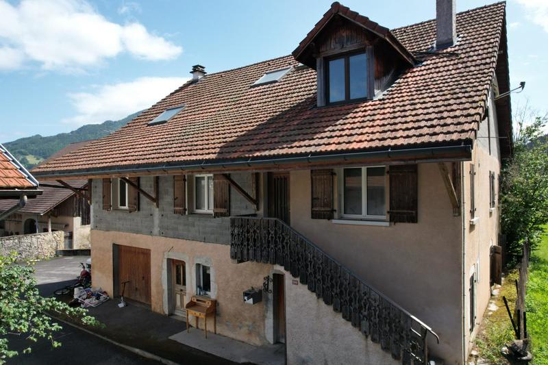 Maison - 260 m² - 10 pièces