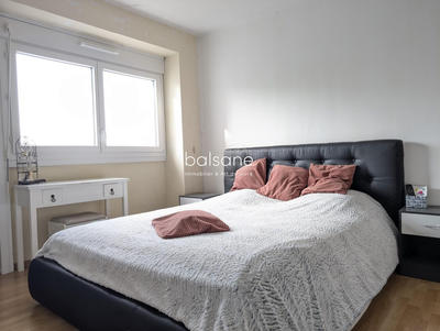 Appartement - 82 m² - 4 pièces