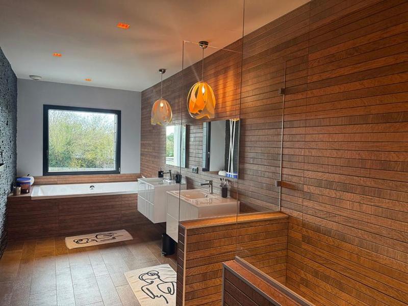 Propriété - 307 m² - 8 pièces