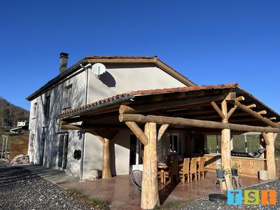 Maison - 170 m² - 7 pièces