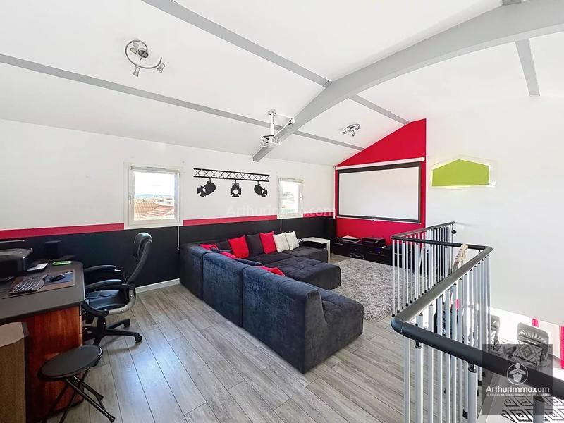 Maison - 145 m² - 6 pièces