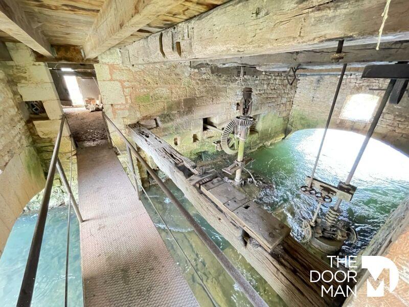 Propriété - 104 m² - 8 pièces