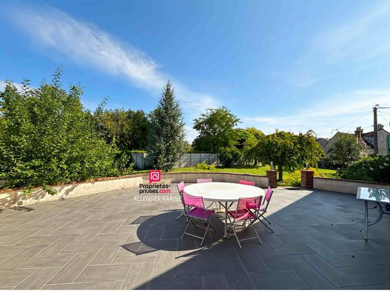 Maison - 258 m² - 6 pièces