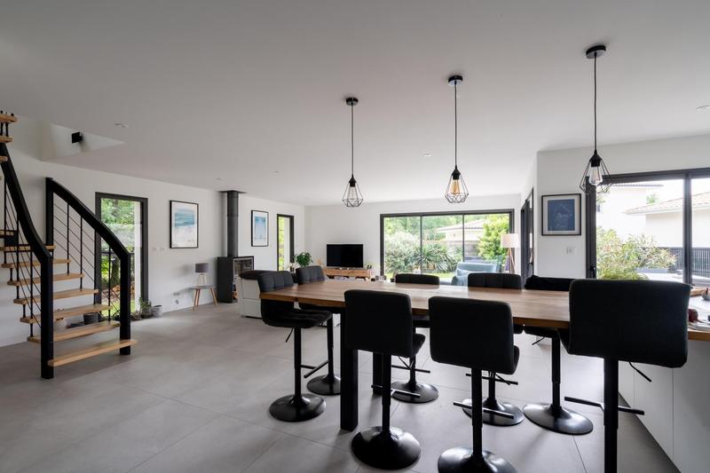 Maison - 160 m² - 7 pièces