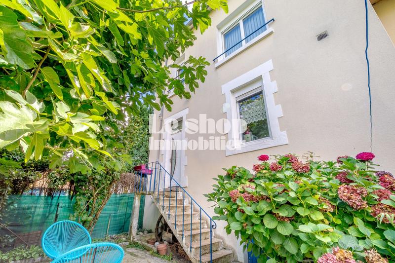 Maison - 131 m² - 6 pièces