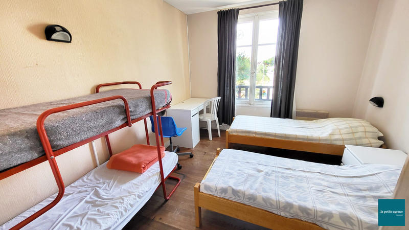 Maison - 366 m² - 20 pièces