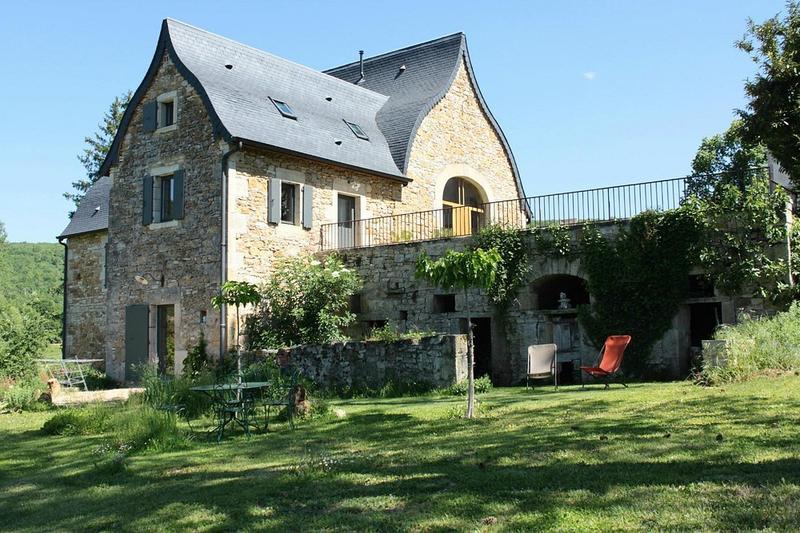 Maison de maîtres - 600 m² - 13 pièces