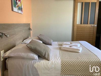 Local commercial - 671 m²