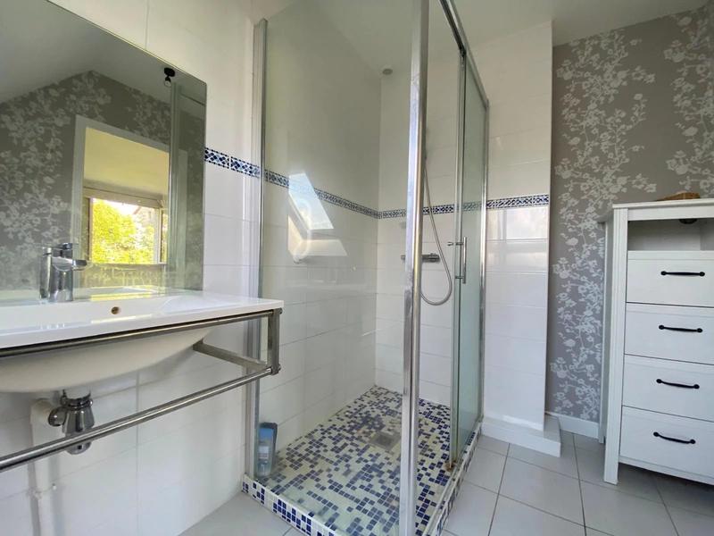 Maison - 147 m² - 5 pièces