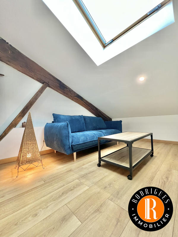 Maison - 372 m² - 12 pièces