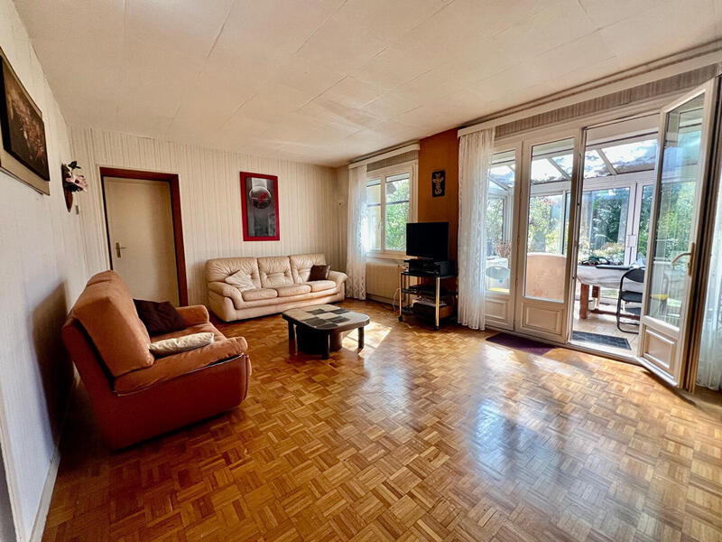 Maison - 137 m² - 7 pièces