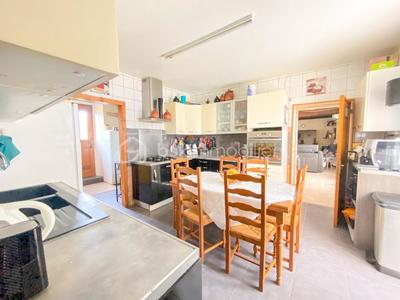 Maison en pierre - 200 m² - 9 pièces