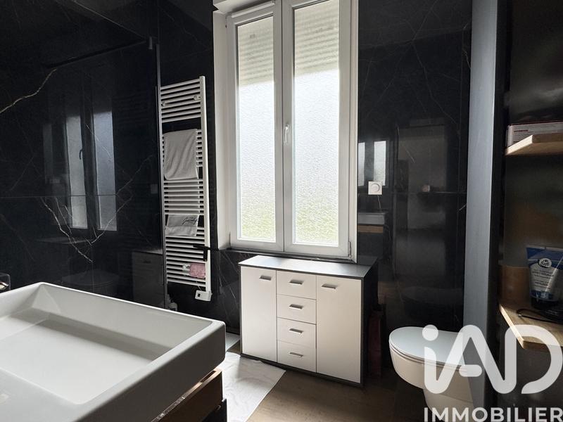 Maison - 212 m² - 8 pièces