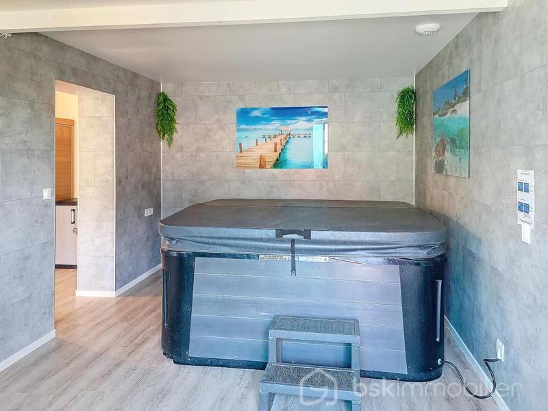 Maison de village - 259 m² - 8 pièces