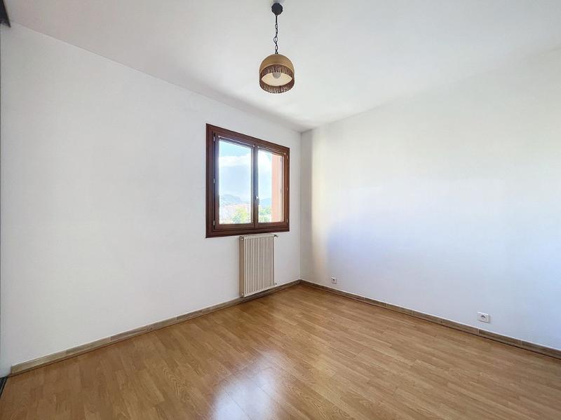 Appartement - 86 m² - 3 pièces