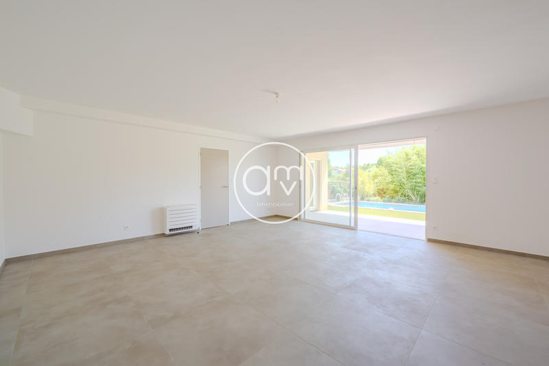 Maison - 142 m² - 5 pièces