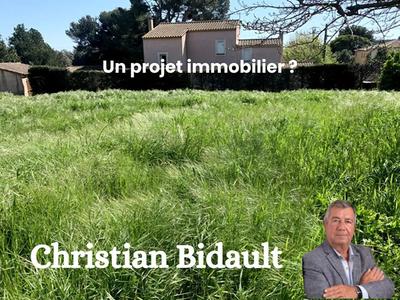 Terrain constructible - 685 m²