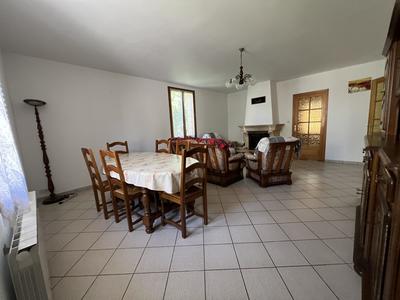 Maison - 125 m² - 6 pièces