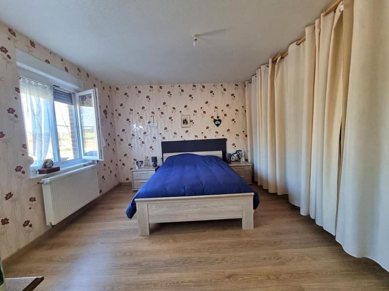 Maison - 202 m² - 8 pièces