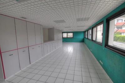 Bureau - 137 m² - 4 pièces