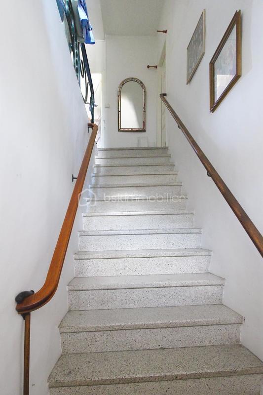 Maison - 190 m² - 11 pièces