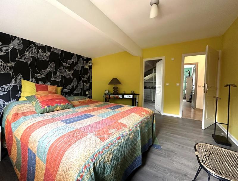 Maison - 203 m² - 6 pièces