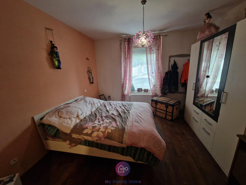 Maison - 227 m² - 15 pièces